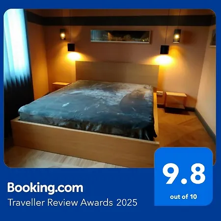 Blonde River Mora Apartament *